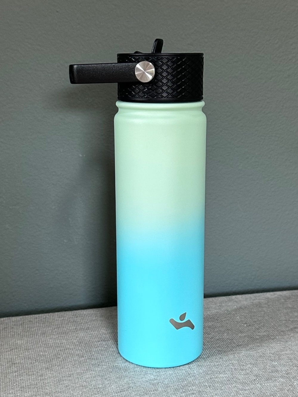 Konokyo Insulated Stainless Steel Water Bottle: BRAND NEW